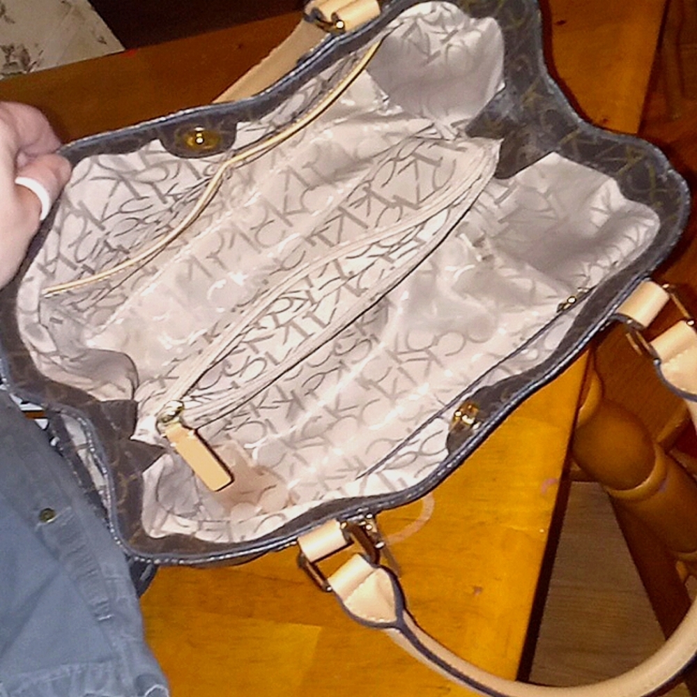 Calvin Klein Handbag - Picture 7 of 7